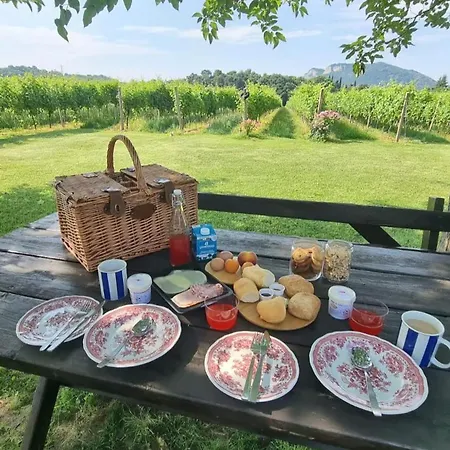 Feriegård Corte Patrizia Caprino Veronese